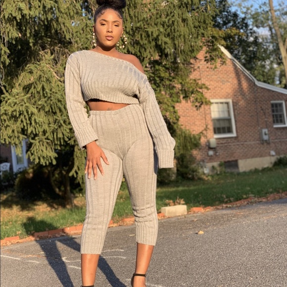 Grey Ribbed Lounge Set - Picture 3 of 5